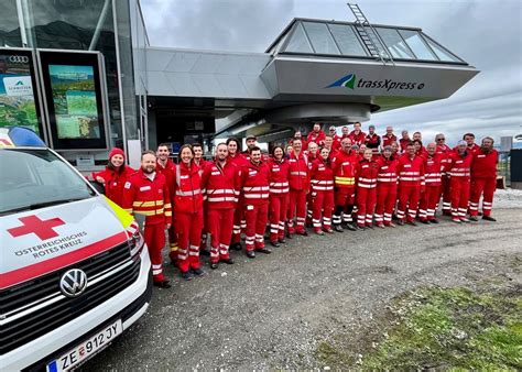 Mountainbike Sturz und Reanimation Rettungskräfte übten auf der