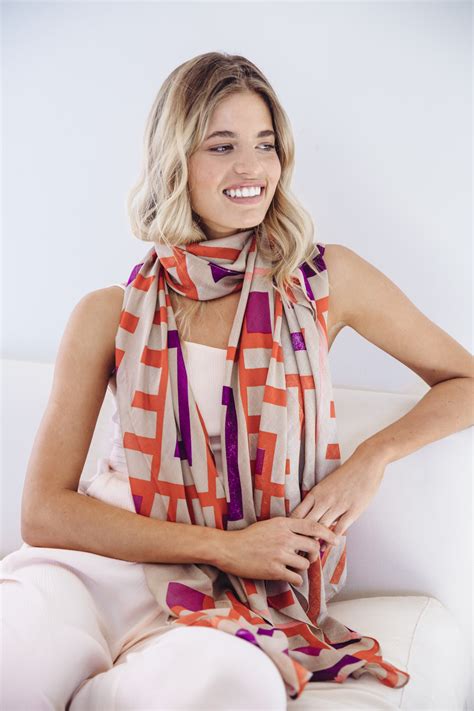 3 Ways to Style Your Ruana - FabFitFun