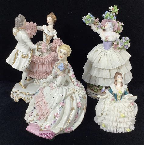 Lot 4pc Porcelain Figurines Luigi Farbis