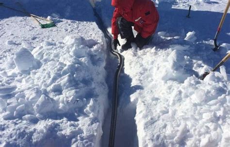 Registran El Canto De Una Gigantesca Pared De Hielo En La Ant Rtida