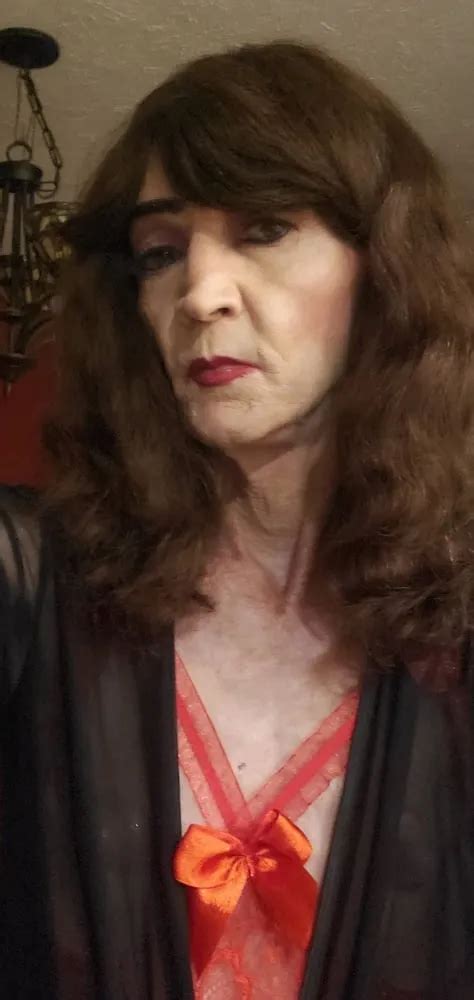 Bobbie Quest In Red Nude Pics Xhamster