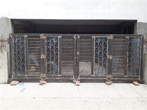 Hinged Black Mild Steel Grill Gate For Residential Commercial Size