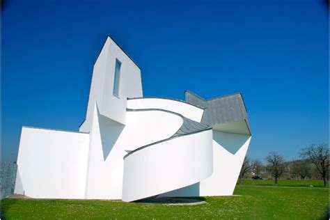 Who was Frank Gehry? What was his impact on architecture?