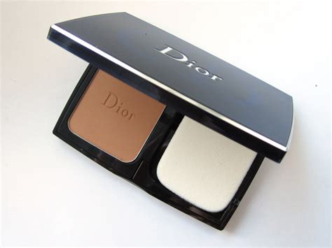 Макияж: Пудра Christian Dior Diorskin Forever Compact Фиксирующая пудра ...