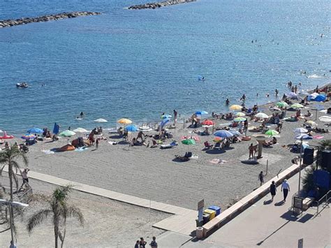 San Bartolomeo al Mare il debutto delle spiagge libere attrezzate è