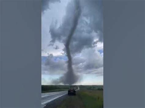 Огромный торнадо в Самарской области - YouTube