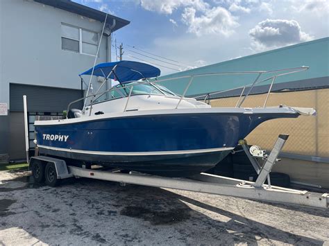 Bayliner Trophy 2052 Owners Manual 6
