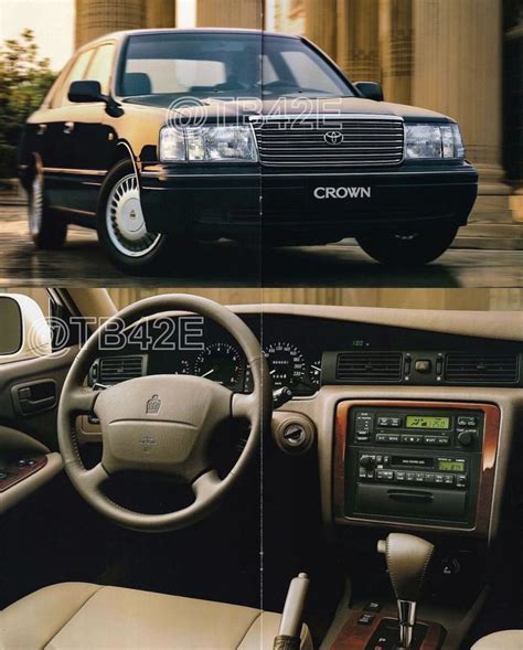 Toyota Crown Interior and Dashboard