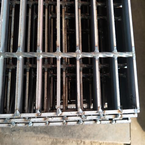 Wholesale Factory Prices Heavy Duty Stainless Hot Dip Galvanized Standard Size Catwalk Steel