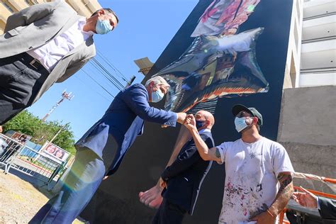 Un Impactante Mural De Metros De Altura Se Incorpora Al Patrimonio