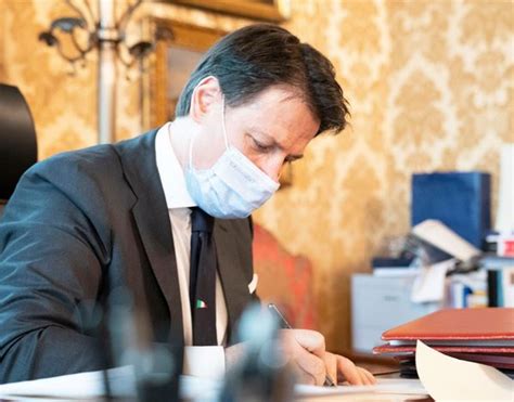 Covid Conte Firma Il Nuovo Dpcm Ecco Il Testo Completo E Gli Allegati