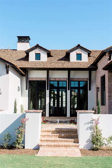 Custom Home In Phoenix Az By Rafterhouse Modern Farmhouse Exterior