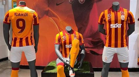 Galatasaray da 100 yıl forması 1 saatte bitti Fanatik Gazetesi