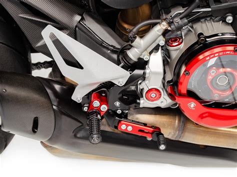 Prsfv Ducabike Adjustable Rearsets Ducati Streetfighter V