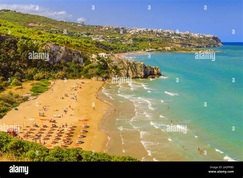 Le Spiagge Pi Belle Della Puglia Zaiana Bay Racchiuso Da Due Rocce