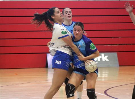 A Las Puertas Lobas Global Atac Oviedo Oviedo Balonmano Femenino