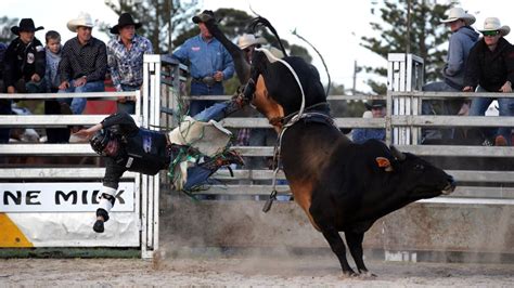 GALLERY: Rain holds off, riders hold on as rodeos round up crowds | The ...