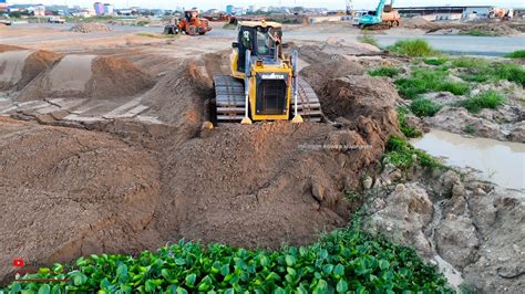 Best Activity Dozer Push Sand In Water Project Lendfilling Team Work