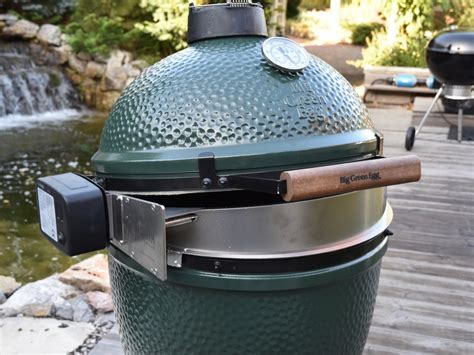 Můžu dokoupit rotisserii ke grilu Big Green Egg