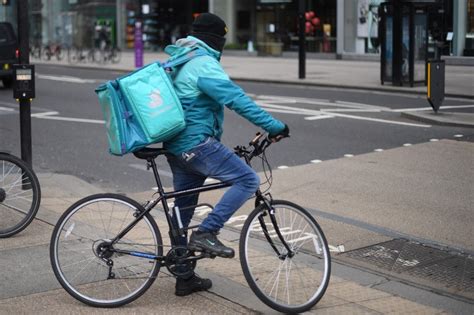 Deliveroo écope De Lamende Maximale De 375 000 Euros Pour Travail