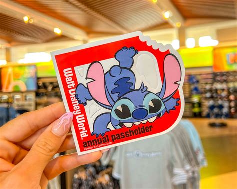 Photos Check Out Disney World S New Annual Passholder Stitch Magnet