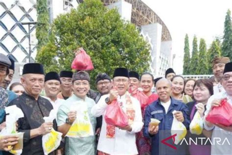 Pemkab Bekasi Gelar Kegiatan War Takjil Wujud Harmonisasi Umat