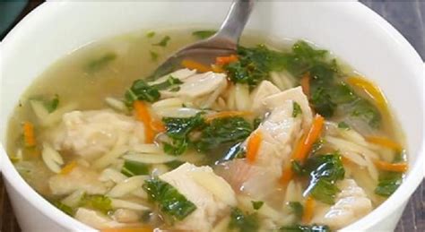 Soupe Au Poulet Au Citron Et Aux P Tes Orzo Un Bouillon R Confortant