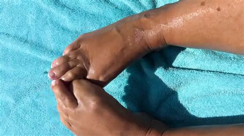 Tanned And Oiled Footplay American Beach Amateur Porn XHamster