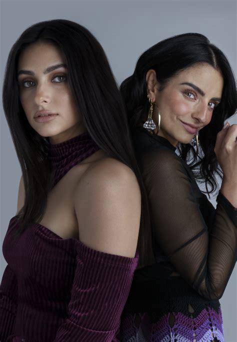 Renata Notni roba cámara con el bikini top perfecto para cerrar el año