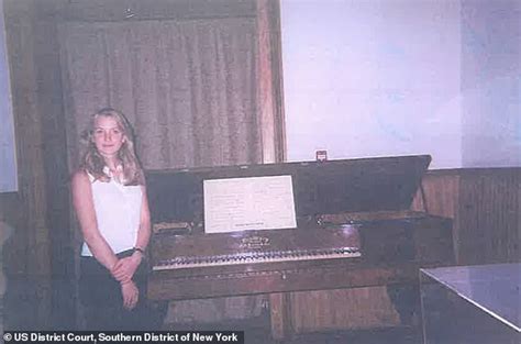 Jeffrey Epstein And Ghislaine Maxwell In Paris With Underage Sex Slave In Photo Daily Mail Online