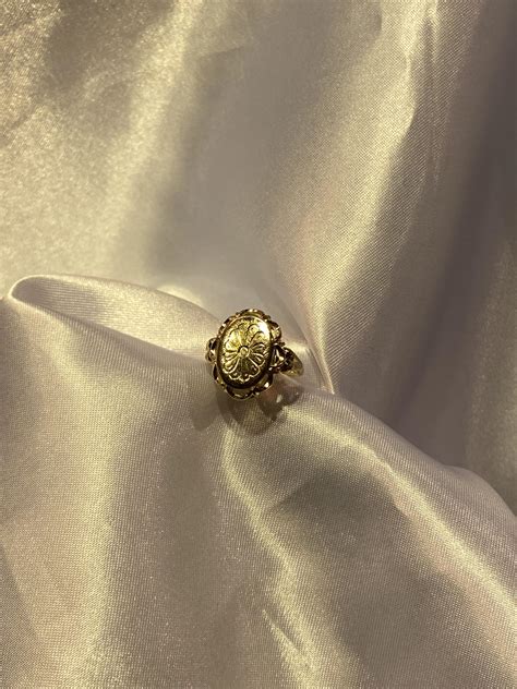 14 Karaats Geelgouden Ring Met Bloemmotief