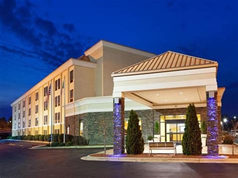 Holiday Inn Express Greensboro-I-40 at Wendover in Greensboro (NC ...