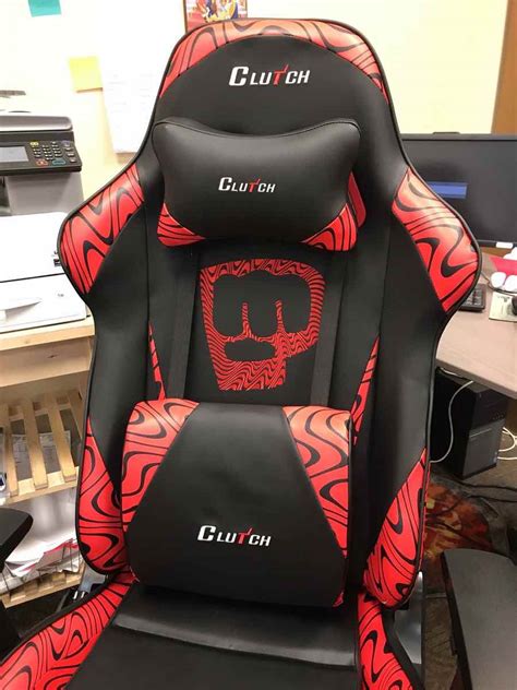 PewDiePie Gaming Chair Review - Vlogging Hero