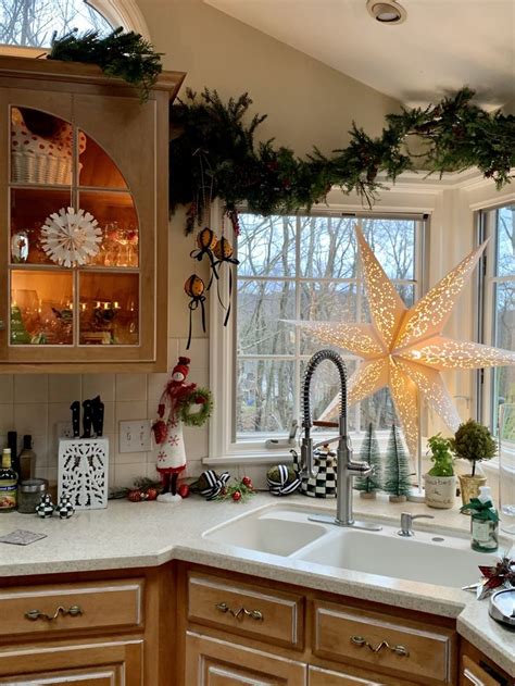 Pin On Christmas 2020 Home Decor Decor Kitchen Cabinets