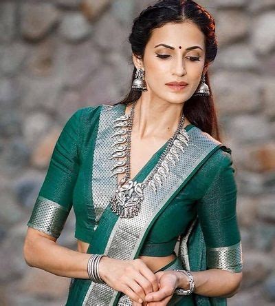 50 Latest V Neck Saree Blouse Designs 2022 Tips And Beauty Silk