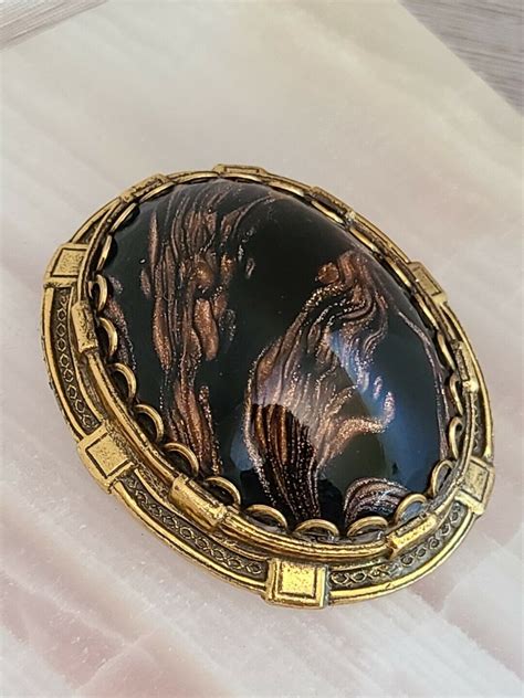 Vintage ORIGINAL BY ROBERT Art Glass Cabochon Brooch Gem