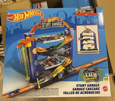 Гараж Hot Wheels трек чотириповерховий переносний, ціна 1150 грн — Prom ...