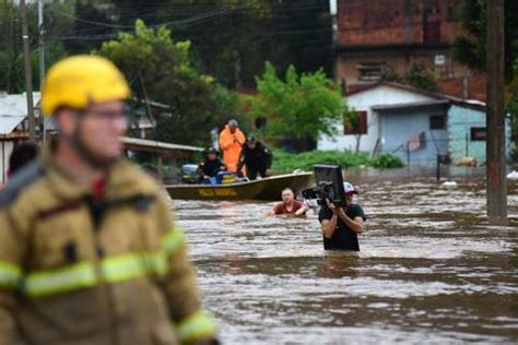 Ciclone Provoca Quatro Mortes No Rio Grande Do Sul