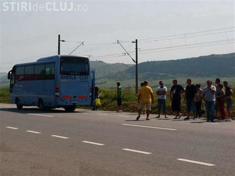 Accident Mortal La Livada O Tanara A Fost Lovita De Un Microbuz In