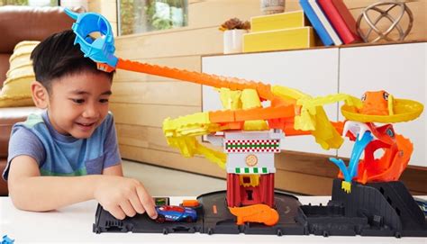 Da Mattel I Nuovi Playset Ispirati Alla Serie Hot Wheels Lets Race TGTuttogiocattoli