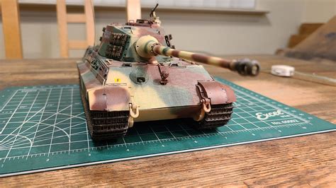 PZ KPFW VI SD KFZ 182 Tiger Plastic Model Military Vehicle Kit 1