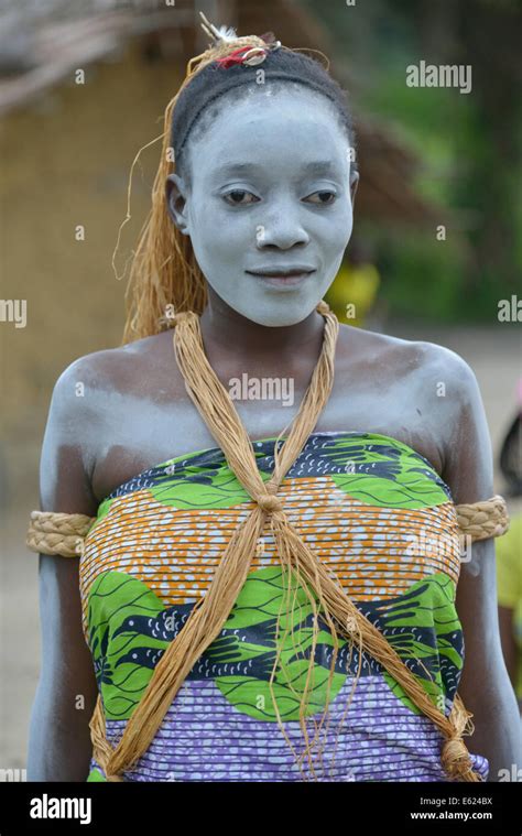 Mujer Enferma Enferma Fotografías E Imágenes De Alta Resolución Alamy