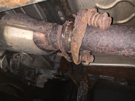 Exhaust leak fix help - I have an exhaust leak right at this connection