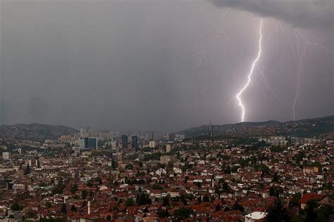 Meteorolozi Najavljuju Od Večeras Nastupa Velika Promjena Vremena