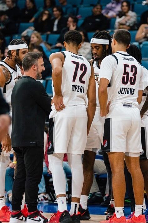 WSU hoops completes coaching staff with addition of George Galanopoulos ...