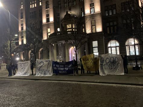 Everton protest at the Liver Buildings. : r/soccer