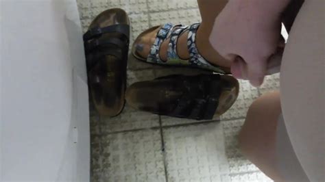 In Birkenstock Der Nachbarin Im Waschraum Wixen Gay Man Porn Xhamster