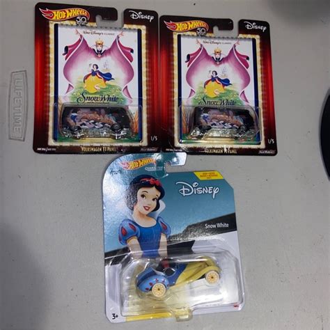 Hot Wheels Toys Hot Wheels Walt Disney Classic Snow White Volkswagen T Panel Bus Other