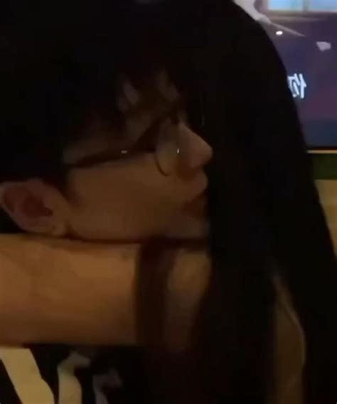 Pin by 𓈒 𐙚 Pink Print 𝜗𝜚 on Pins by you Cute couple videos Cute gay couples Cute