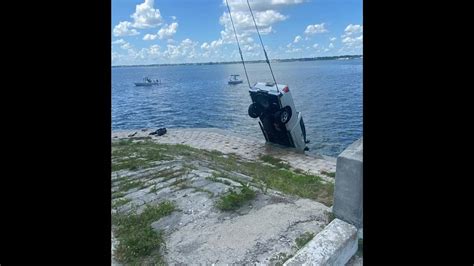 Good Samaritans Save Florida Driver Stuck In Truck Cops Say Miami Herald